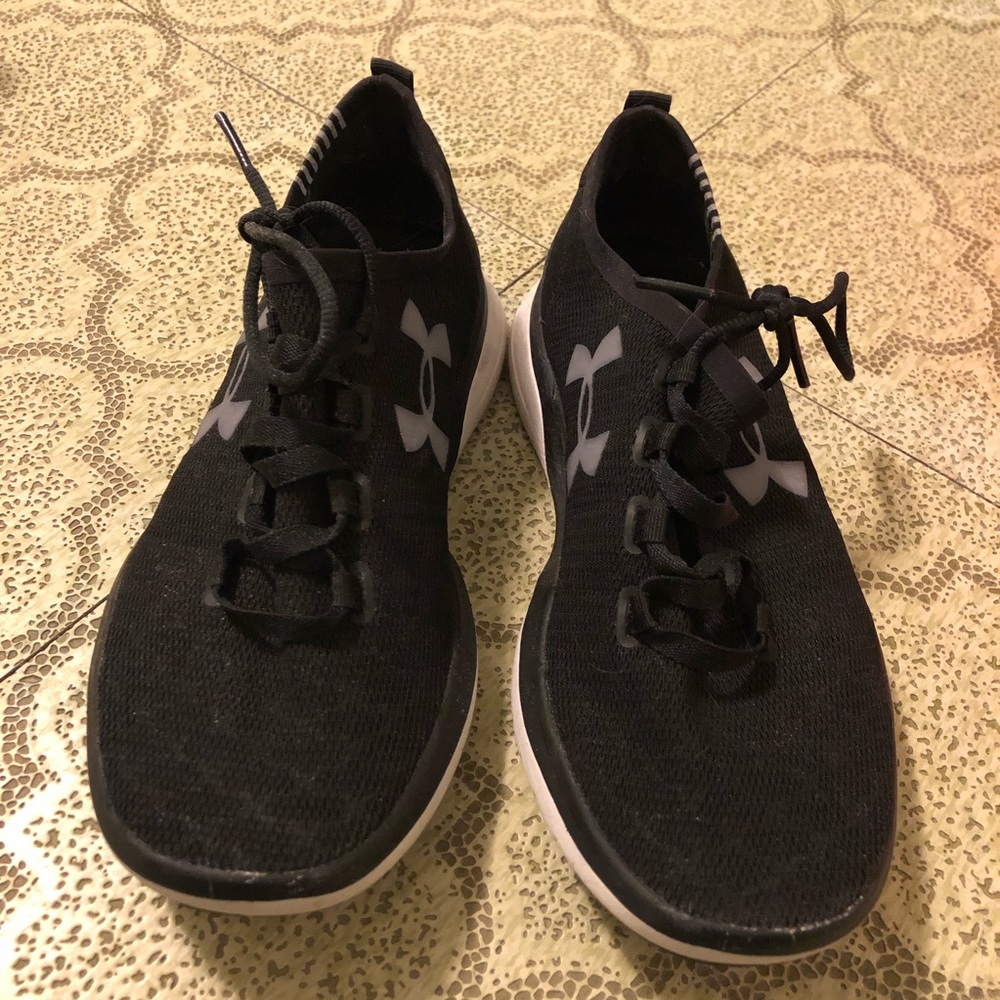 Under Armor Running shoes